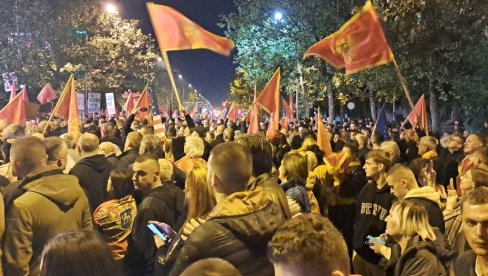 НЕЋЕ ДА БУДУ НИ КОНТРОЛОРИ Опозиција категорична по питању пописа у Црној Гори НЕЋЕ ДА БУДУ НИ КОНТРОЛОРИ Опозиција категорична по питању пописа у Црној Гори