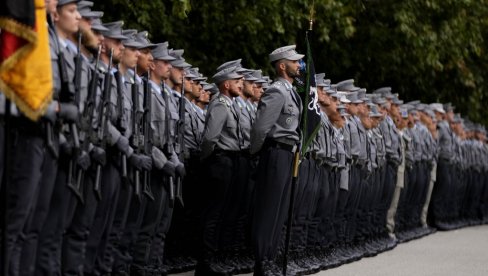 PUNO NAORUŽANJA I TENKOVA, ALI I DALJE U PROBLEMU: Nemačka hoće da uvede obaveznu vojnu službu, ali nemaju ni ljude ni kasarne