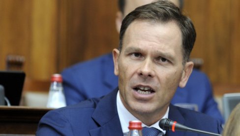 KAKO JE KAD VAM KURTIJEV ČOVEK KUPUJE ODELA I VINA? Mali Lazoviću: Kako ne reagujete na zločine nad Srbima - ne daju vam ovi što vas plaćaju KAKO JE KAD VAM KURTIJEV ČOVEK KUPUJE ODELA I VINA? Mali Lazoviću: Kako ne reagujete na zločine nad Srbima - ne daju vam ovi što vas plaćaju