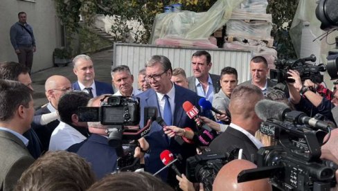 MAMOGRAF STIŽE U BABUŠNICU Vučić poručuje: Snažno ojačavamo zdravstvo MAMOGRAF STIŽE U BABUŠNICU Vučić poručuje: Snažno ojačavamo zdravstvo