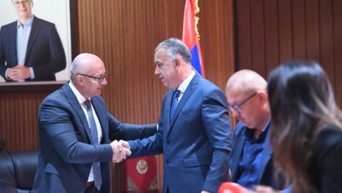 ЗЛАТАН ЕЛЕК НОВИ ПРЕДСЕДНИК СРПСКЕ ЛИСТЕ ЗЛАТАН ЕЛЕК НОВИ ПРЕДСЕДНИК СРПСКЕ ЛИСТЕ