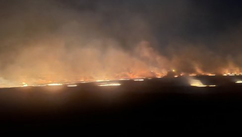 СТРАВИЧАН ПОЖАР У БЛИЗИНИ ХОТЕЛА НАИС: Ватра захватила пољану (ВИДЕО)