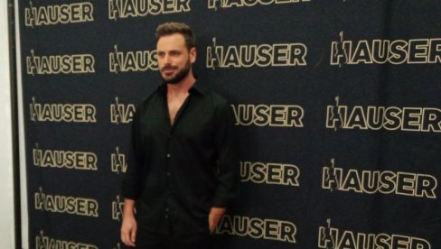 SVIRAM ZA LJUDE: Stepjan Hauser nije krio uzbuđenje pred veliki koncert (FOTO) SVIRAM ZA LJUDE: Stepjan Hauser nije krio uzbuđenje pred veliki koncert (FOTO)