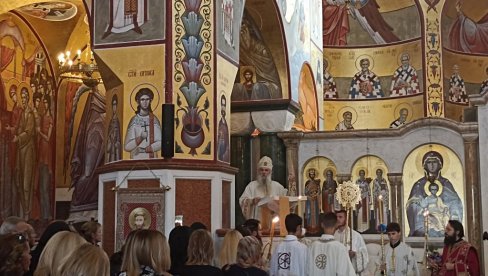 POMEN ĐEDU OKUPIO VERNIKE Povodom tri godine od upokojenja Mitropolita Amfilohija služena liturgija