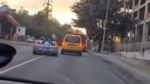 SVE VIŠE NESAVESNIH VOZAČA NA BEOGRADSKIM ULICAMA: Pojavio se novi snimak koji je sve ostavio u čudu (VIDEO)