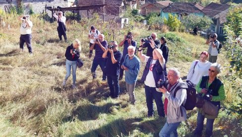 FOTOSAFARI 13. PUT U ZABREGI: Modeli „vitezovi“ i devojke u narodnim nošnjama (FOTO) FOTOSAFARI 13. PUT U ZABREGI: Modeli „vitezovi“ i devojke u narodnim nošnjama (FOTO)