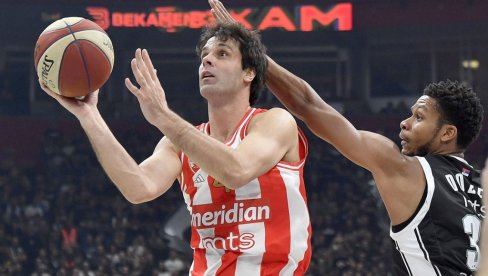 CRVENO-BELI DOČEKUJU MANEKENE: Teodosić i ekipa na krilima navijača ruše protivnika! CRVENO-BELI DOČEKUJU MANEKENE: Teodosić i ekipa na krilima navijača ruše protivnika!