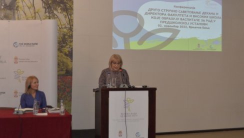 ШКОЛОВАЊЕ ВАСПИТАЧА ПОДИЋИ НА ВИШИ НИВО: Саветовање декана факултета на којима се образују васпитачи ШКОЛОВАЊЕ ВАСПИТАЧА ПОДИЋИ НА ВИШИ НИВО: Саветовање декана факултета на којима се образују васпитачи