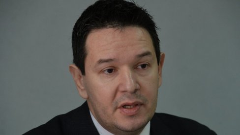 НАРОД ТРЕБА ДА ЗНА Шаровић пита Јовановићеву НДСС: У каквим сте односима са службеницима америчке амбасаде НАРОД ТРЕБА ДА ЗНА Шаровић пита Јовановићеву НДСС: У каквим сте односима са службеницима америчке амбасаде