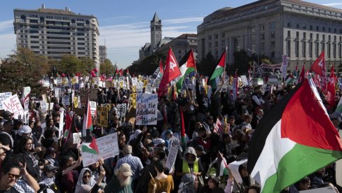 AMERIKA DA PRESTANE DA PODRŽAVA IZRAEL: Hiljade ljudi demonstriralo u znak podrške Palestincima AMERIKA DA PRESTANE DA PODRŽAVA IZRAEL: Hiljade ljudi demonstriralo u znak podrške Palestincima