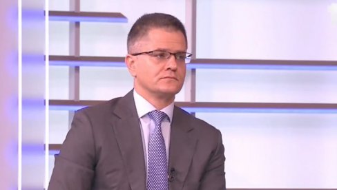 ВУК ЈЕРЕМИЋ ПОДНЕО ОСТАВКУ НА МЕСТО ПРЕДСЕДНИКА НАРОДНЕ СТРАНКЕ: Одлуку донео пре пар дана, јавност данас обавештена ВУК ЈЕРЕМИЋ ПОДНЕО ОСТАВКУ НА МЕСТО ПРЕДСЕДНИКА НАРОДНЕ СТРАНКЕ: Одлуку донео пре пар дана, јавност данас обавештена