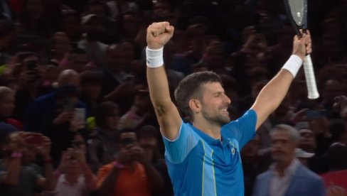 GURU GA OVO NIJE UČIO: Evo šta je Novak Đoković uradio odmah posle osvajanja titule na mastersu u Parizu (FOTO) GURU GA OVO NIJE UČIO: Evo šta je Novak Đoković uradio odmah posle osvajanja titule na mastersu u Parizu (FOTO)