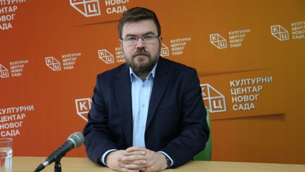 СПАЈИЋ НЕЋЕ МЕЊАТИ СПОЉНИ КУРС: Аналитачар Предраг Рајић о 44. Влади Црне Горе (ВИДЕО)