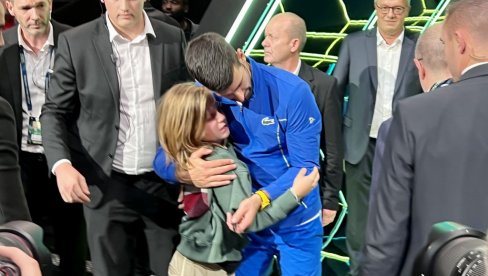 DRAMA U PARIZU POSLE MEČA NOVAKA ĐOKOVIĆA: Spasavanje dečaka i zagrljaj će pamtiti celog života DRAMA U PARIZU POSLE MEČA NOVAKA ĐOKOVIĆA: Spasavanje dečaka i zagrljaj će pamtiti celog života