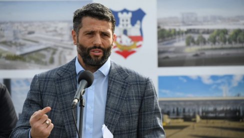 ШАПИЋ НАЈАВИО ВЕЛИКЕ ВЕСТИ: Сав аутобуски саобраћај у јануару на новој Београдској аутобуској станици (ФОТО) ШАПИЋ НАЈАВИО ВЕЛИКЕ ВЕСТИ: Сав аутобуски саобраћај у јануару на новој Београдској аутобуској станици (ФОТО)