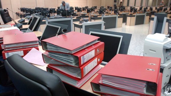 СВИ БЕОГРАДСКИ СУДОВИ У БЛОКАДИ! Правосуђе у престоници отежано намирује обавезе јер стално пристижу нова потраживања СВИ БЕОГРАДСКИ СУДОВИ У БЛОКАДИ! Правосуђе у престоници отежано намирује обавезе јер стално пристижу нова потраживања