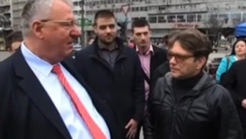 ЈУЧЕ ШЕШЕЉ, ДАНАС ЂИЛАС: Још једно лицемерство Драгана Бјелогрлића (ВИДЕО) ЈУЧЕ ШЕШЕЉ, ДАНАС ЂИЛАС: Још једно лицемерство Драгана Бјелогрлића (ВИДЕО)