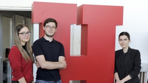 GAZDA NA POSLU, PARKING U NAJAM: Studenti FON nagrađeni za ideju o rešavanju velikog probelma u prestonici GAZDA NA POSLU, PARKING U NAJAM: Studenti FON nagrađeni za ideju o rešavanju velikog probelma u prestonici