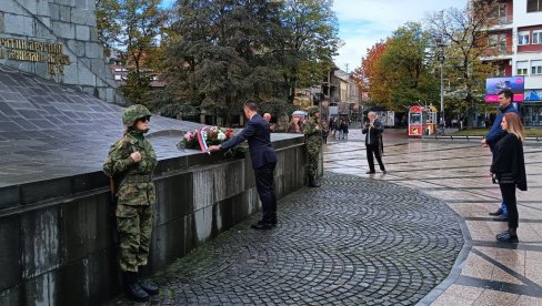 U ČAST SRPSKIM JUNACIMA: I u Kraljevu obeležen Dan primirja u Prvom svetskom ratu (FOTO)