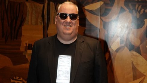 AKO ŽELE MOGU DA IDU MOJIM STOPAMA: Dejan Matić podržaće svoju decu ukoliko požele da se bave muzikom (FOTO/VIDEO) AKO ŽELE MOGU DA IDU MOJIM STOPAMA: Dejan Matić podržaće svoju decu ukoliko požele da se bave muzikom (FOTO/VIDEO)