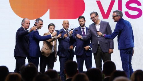 БЕОГРАД ЈЕ ПРЕСТОНИЦА ВИНА: Погледајте како је протекло синоћње отварање Другог међународног сајма вина (ФОТО) БЕОГРАД ЈЕ ПРЕСТОНИЦА ВИНА: Погледајте како је протекло синоћње отварање Другог међународног сајма вина (ФОТО)