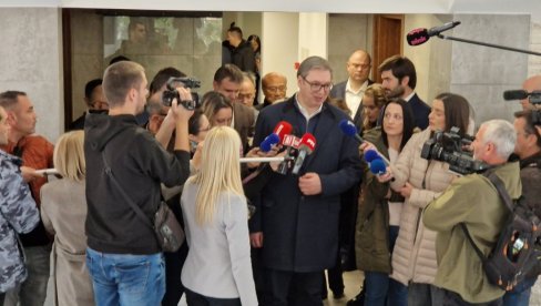 ОВО ЈЕ ОНО ШТО НАМА НЕДОСТАЈЕ: Председник Вучић о значају изградње оваквих пројеката за развој Србије ОВО ЈЕ ОНО ШТО НАМА НЕДОСТАЈЕ: Председник Вучић о значају изградње оваквих пројеката за развој Србије