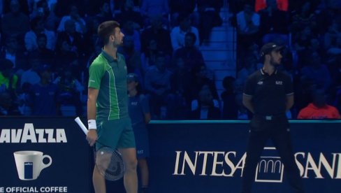 HAOS U TORINU: Tuča navijača prekinula meč Novak Đoković - Janik Siner, Nole nije mogao da veruje šta se dešava HAOS U TORINU: Tuča navijača prekinula meč Novak Đoković - Janik Siner, Nole nije mogao da veruje šta se dešava