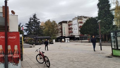 ХАПШЕЊЕ У БУЈАНОВЦУ: Украли торбу из аутомобила ХАПШЕЊЕ У БУЈАНОВЦУ: Украли торбу из аутомобила