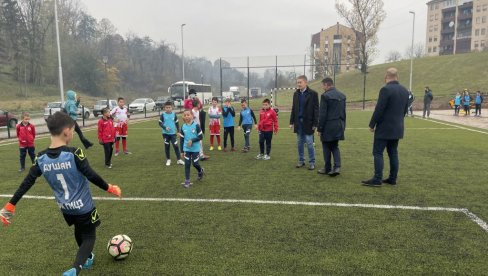 NA RADOST GRAĐANA GORNJEG MILANOVCA: Otvoren park sa dečjim igralištem u naselju Ivice