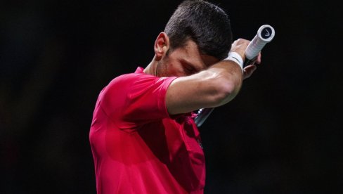 ONI GA IGNORIŠU, A ON... ATP se crveni od stida dok Novak Đoković drži predavanje ONI GA IGNORIŠU, A ON... ATP se crveni od stida dok Novak Đoković drži predavanje