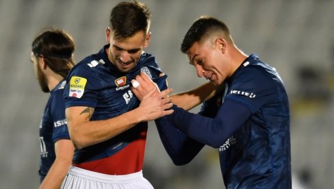 TSC DIŠE ZA VRAT PARTIZANU I ZVEZDI: Najveći hit srpskog fudbala pobedom krenuo u prolećni deo sezone TSC DIŠE ZA VRAT PARTIZANU I ZVEZDI: Najveći hit srpskog fudbala pobedom krenuo u prolećni deo sezone
