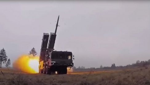LUKAŠENKOV ODGOVOR NATO: Belorusija planira da uvede raketnu artiljeriju sa nuklearnim glavama (VIDEO)