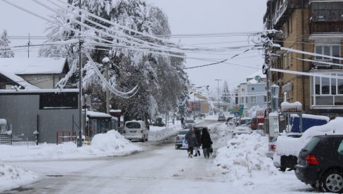 ЈУГ У МИНУСУ, НАЈХЛАДНИЈА МЕСТА У СРБИЈИ У ПЛУСУ: Нови шок нас чека већ у четвртак