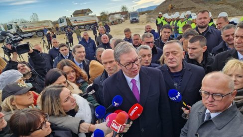 VUČIĆ SAOPŠTIO VAŽNE PODATKE: Lista Srbija ne sme da stane ima tri odsto više od svih ostalih zajedno