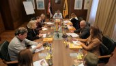 САСТАНАК О НАЈВАЖНИЈИМ ТЕМАМА ИЗ ПОСЛОВАЊА: Приоритети у наредим месецима САСТАНАК О НАЈВАЖНИЈИМ ТЕМАМА ИЗ ПОСЛОВАЊА: Приоритети у наредим месецима