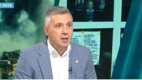 БОШКО ОБРАДОВИЋ ПОДНОСИ ОСТАВКУ: Одлази са места лидера Двери БОШКО ОБРАДОВИЋ ПОДНОСИ ОСТАВКУ: Одлази са места лидера Двери