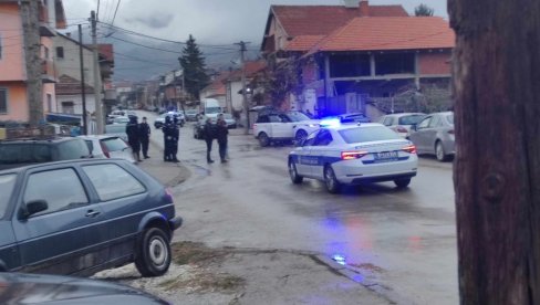 PUCNJAVA U VRANJU: Tri osobe povređene nakon što je na njih pucano iz vatrenog oružja PUCNJAVA U VRANJU: Tri osobe povređene nakon što je na njih pucano iz vatrenog oružja