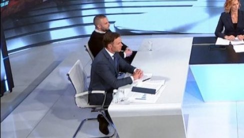 DANAS SRBIJA IMA NA RAČUNU PET MILIJARDI EVRA Mali: Država je bila u bankrotu, a Đilas tada imao 619 miliona evra DANAS SRBIJA IMA NA RAČUNU PET MILIJARDI EVRA Mali: Država je bila u bankrotu, a Đilas tada imao 619 miliona evra