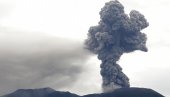 U ERUPCIJI VULKANA U INDONEZIJI STRADALO 11 PLANINARA: Sela i gradovi prekriveni tonama pepela (FOTO/VIDEO)