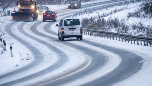 UPALJENI ŽUTI I NARANDŽASTI METEOALARM: RHMZ upozorava - Ovi delovi Srbije biće prvi na udaru