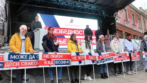 „БЕЗБЕДНОСТ ПОЧИЊЕ СА ТОБОМ“: Караван Агенције за безбедност саобраћаја у Смедереву „БЕЗБЕДНОСТ ПОЧИЊЕ СА ТОБОМ“: Караван Агенције за безбедност саобраћаја у Смедереву