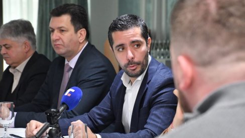 МОМИРОВИЋ: Подршка приватном сектору - приоритет економске политике Владе МОМИРОВИЋ: Подршка приватном сектору - приоритет економске политике Владе