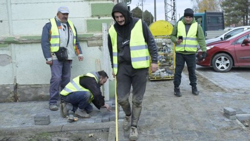 VESIĆ U BAČU: Ove godine u Bač uloženo više od dva miliona evra, gradićemo i put prema Odžacima