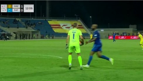 NEVEROVATNO: Pogledajte najsmešniji penal u istoriji fudbala (VIDEO) NEVEROVATNO: Pogledajte najsmešniji penal u istoriji fudbala (VIDEO)