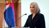 НАПАДНУТА САНДРА БОЖИЋ: Блокадерка је чупала и гребала по лицу