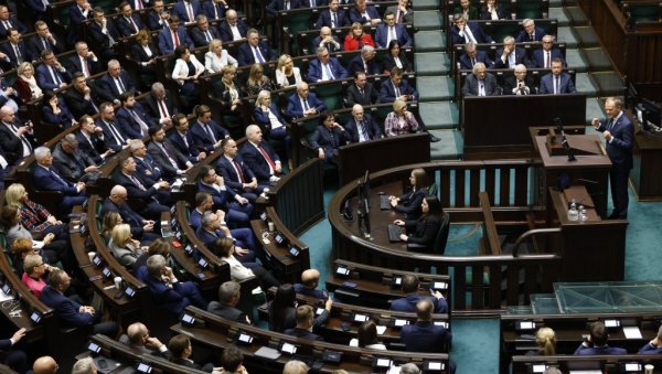ХИТНА СЕДНИЦА БЕЗБЕДНОСНОГ БИРОА У ПОЉСКОЈ: Присуствоваће Навроцки и Туск