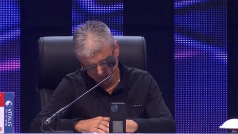 Saša zamalo ZAPLAKAO u emisiji - žiri ga dirnuo (VIDEO) Saša zamalo ZAPLAKAO u emisiji - žiri ga dirnuo (VIDEO)