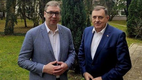 VUČIĆ ČESTITAO ROĐENDAN DODIKU: Predsednik Republike Srpske otkrio šta je dobio na poklon (FOTO)