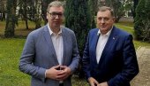 KONSTATOVALI SMO OBOJICA DA SRBIJA NE SME DA STANE: Vučić se sastao sa Dodikom (FOTO)