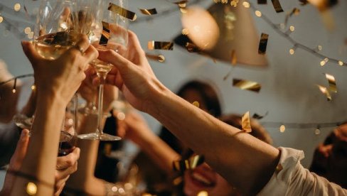 7 новогодишњих обичаја које треба да испоштујете за дочек Нове Године 7 новогодишњих обичаја које треба да испоштујете за дочек Нове Године